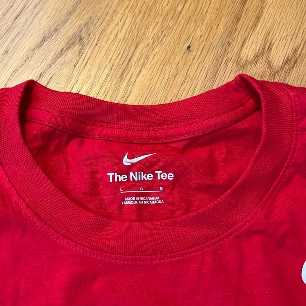 Nike UConn 40th Anniversary Basketball T-Shirt size L red Geno Auriemma - Picture 3 of 5